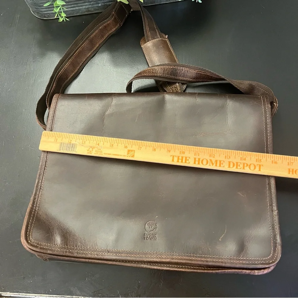 RUSTIC TOWN Brown LEATHER MESSENGER BAG Briefcase Computer LAPTOP BAG‎